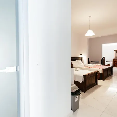 Dodomar Selections Hotel Perissa (Santorini)
