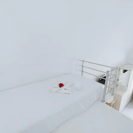 Dodomar Selections 4* Perissa (Santorini)
