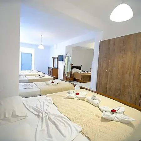 Dodomar Selections Perissa (Santorini)