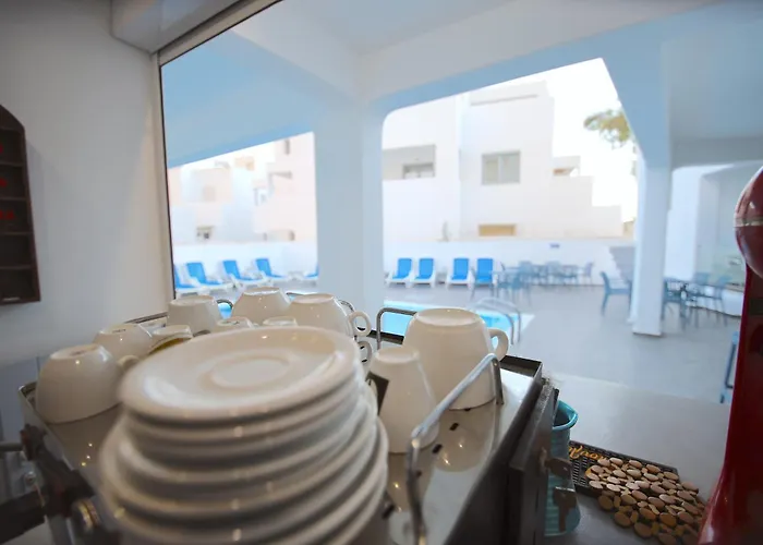 Dodomar Selections 4*